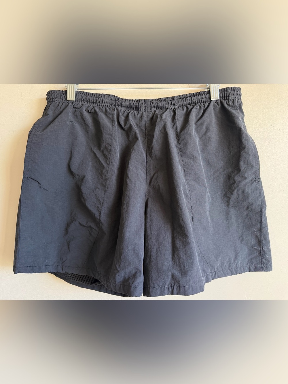Men’s Market Black Swim Trunks Size Medium